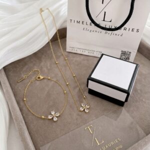Clove Necklace Set